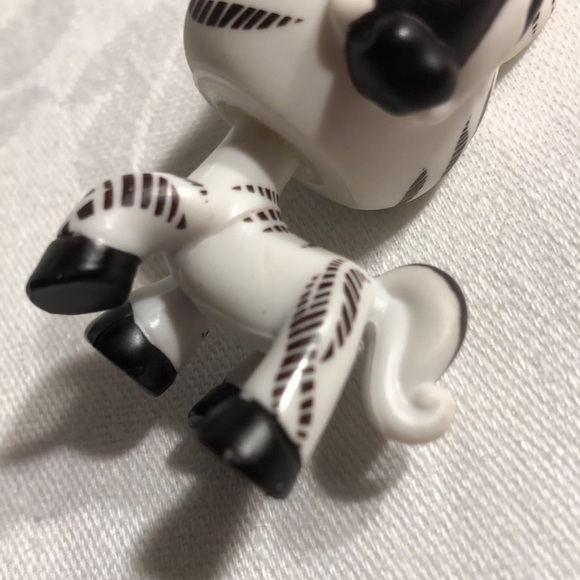 Littlest Pet Shop #903 Zebra LPS - Picture 10 of 16